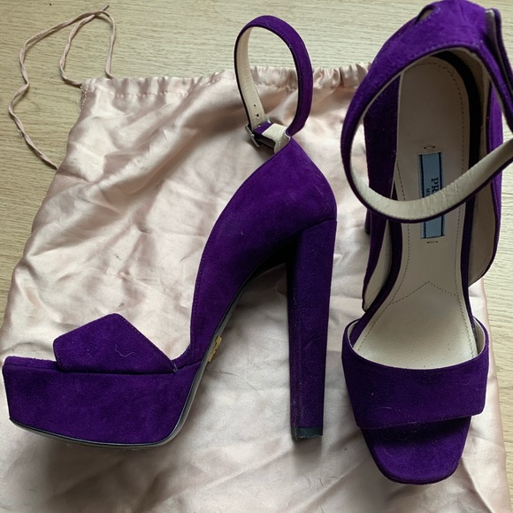 Prada authentic sandals. Perfect condition - Picture 2 of 4